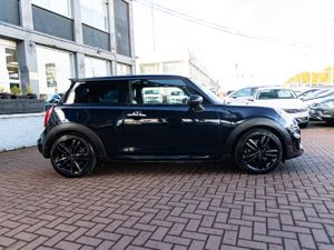 Mini Cooper 2020 - Image 2