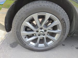 Land Rover Range Rover 2024 - Image 3