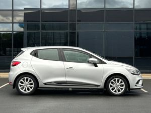 Renault Clio 2019 *1Owner - Image 4