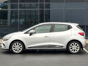 Renault Clio 2019 *1Owner - Image 3