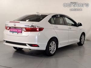 Honda Grace 1.5 PET Hybrid  low Mileage - Image 3