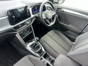 Volkswagen T-Roc Life 2.0tdi 116HP Manual - Image 3