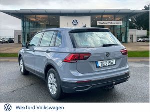 Volkswagen Tiguan 2.0tdi 122HP Manual - Image 4