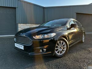 Ford Mondeo 152’ Titanium PANORAMIC SUNROOF - Image 2