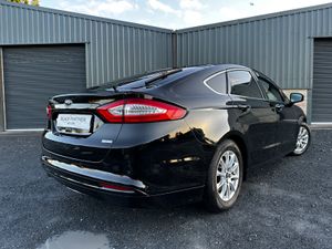 Ford Mondeo 152’ Titanium PANORAMIC SUNROOF - Image 4