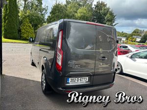Ford Transit Custom TRANSIT 125 T35 0 300L LIMITED - Image 4