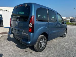 Wheelchair Car - Image 4