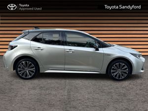 Toyota Corolla LUNA SPORT HATCHBACK // AIR CON // - Image 3