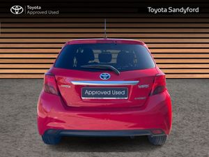 Toyota Yaris HYBRID ICON // REAR CAMERA // SAT-NAV - Image 4