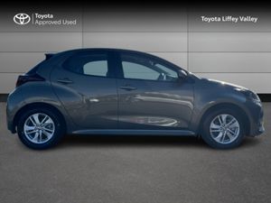 Toyota Yaris Yaris Hybrid Luna - Image 3