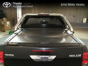 Toyota Hilux HILUX DOUBLE CAB SR5 - Image 4