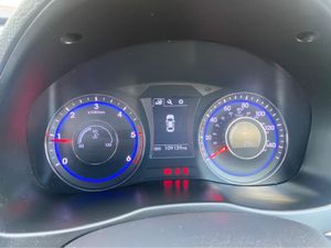 Hyundai i40 1.7 CRDI SE NAV BL/DR 115 4DR - Image 3