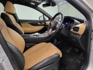 Hyundai Santa Fe 1.6 Phev 4WD Executive Plus Auto - Image 4