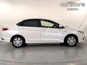 Honda Grace 1.5 PET Hybrid  low Mileage - Image 2