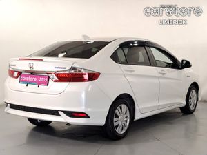 Honda Grace 1.5 PET Hybrid  low Mileage - Image 3