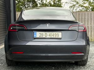 211 Tesla Model 3 Standard Range Plus - Image 4