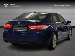 Toyota Camry HYBRID PLATINUM 4DR AUTO - Image 2