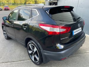 Nissan Qashqai 1.5dci  SV PREMIUM LOW KMS! - Image 4
