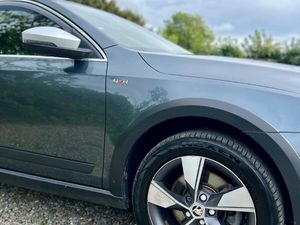2016 Skoda Octavia Scout 4x4 184hp Auto - Image 3