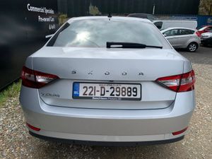 SKODA SUPERB 2.0 TDI 150 BHP DSG STYLE 5DR - Image 4
