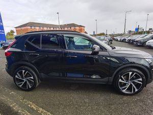 VOLVO XC40 1.5 RECHARGE T5 R-DESIGN PRO - Image 4