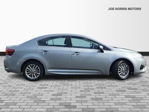 Toyota Avensis 1.6 D AURA 4DR - Image 4