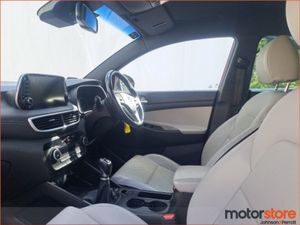 Hyundai Tucson Executive Plus  huge Spec / Low Mi - Image 4