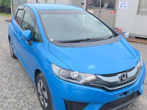 2014 Honda Fit 1.5 Hybrid LOW KMS - Image 2