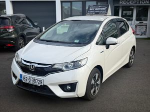 2015 Honda Fit 1.5 Hybrid auto Top Specs - Image 3
