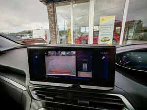 PEUGEOT 3008 ALLURE BLUEHDI S/S - Image 2