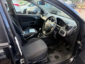 Ford Fiesta 2005 low mileage - Image 4