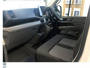 Volkswagen Crafter Highline 35 MWB 177HP High Roo - Image 4