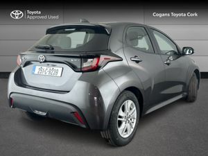 Toyota Yaris Hybrid Luna - Image 2