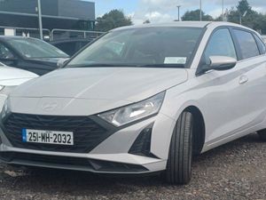 Hyundai i20 Deluxe Plus - Image 3