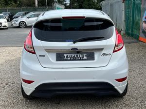 ==LOW KMS//AUTO//LIKE NEW== - Image 4