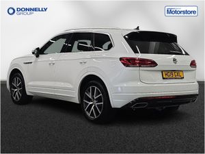 Volkswagen Touareg Diesel Estate R-Line - Image 3