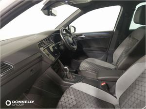 Volkswagen Tiguan Estate R-Line - Image 2