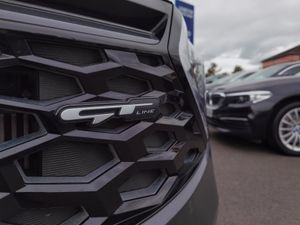 KIA SPORTAGE 1.6 GT-LINE 4X4 PETROL PLUG-IN HYBRID - Image 3