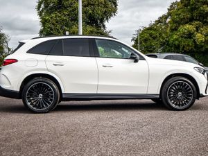Mercedes-Benz GLC-Class 300e AMG Urban 4matic Nig - Image 3