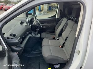Fiat Doblo SWB 1.5 100HP 1000KG 5DR - Image 4