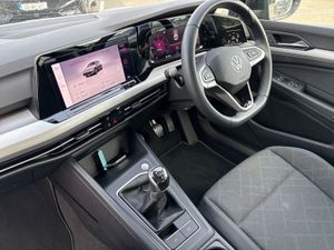 Volkswagen Golf Life 2.0 TDI 115HP Manual - Image 3