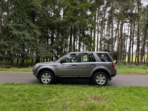 Land Rover Freelander 2011 Low KM - Image 4