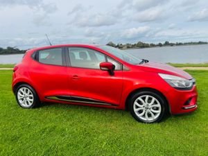 Renault Clio IV DYNAMIQUE NAV 1.2 PETR 4DR - Image 3