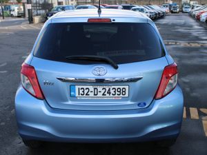 Toyota Vitz 2013 - Image 4