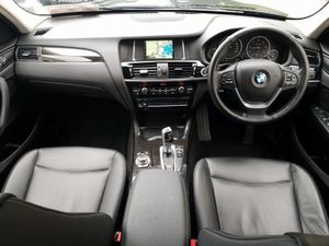BMW X3 Sdrive18d SE - Image 4