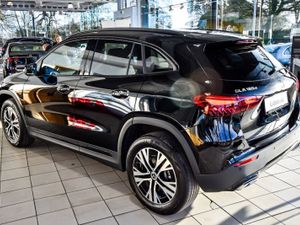 Mercedes-Benz GLA Class 180d Progressive Night Pa - Image 2