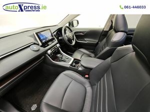 Toyota RAV4 2.5 4WD Automatic, Reversing camera - Image 2