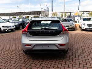 2016 Volvo V40 Diesel Automatic 2.0 - Image 4