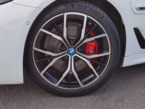 BMW 5 SERIES 530E M SPORT **MASSIVE SPEC!!** - Image 2