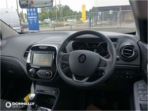 Renault Captur Hatchback Iconic - Image 4